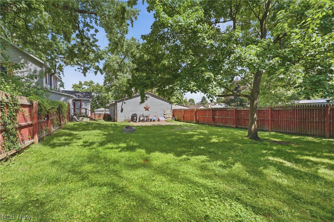 245 E Robinson Street Shreve OH 44676