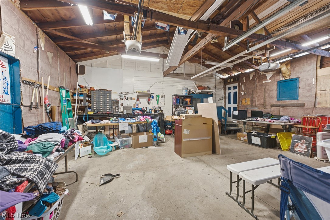 245 E Robinson Street Shreve OH 44676