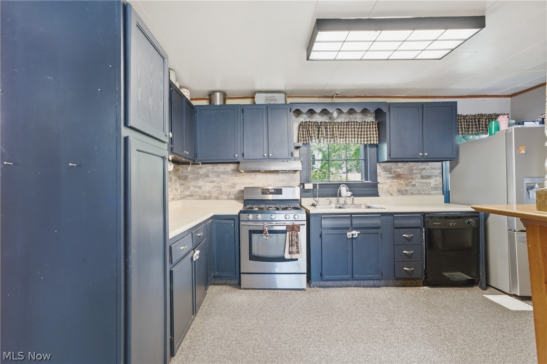 245 E Robinson Street Shreve OH 44676