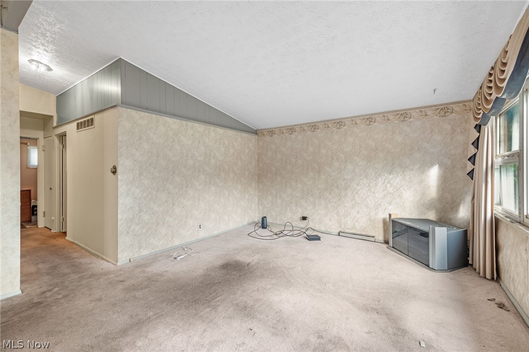 845 Carnegie Avenue Akron OH 44314