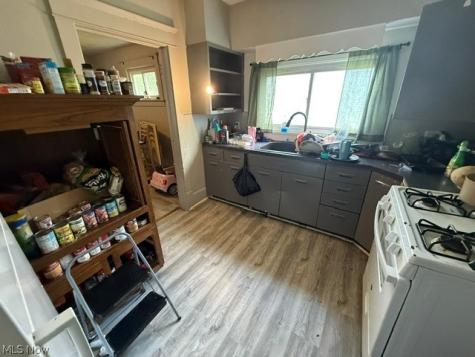 1815 Roosevelt Avenue NE Canton OH 44705