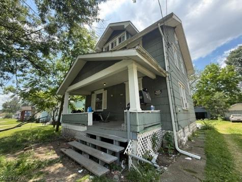 1815 Roosevelt Avenue NE Canton OH 44705