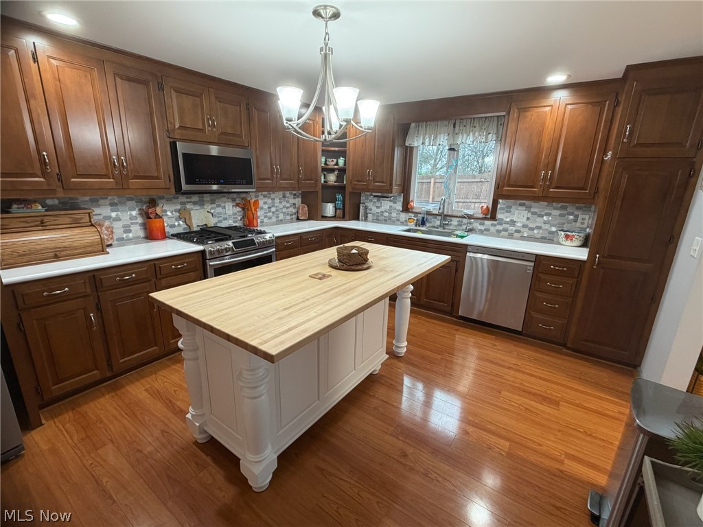 144 W 1st Street Minerva OH 44657