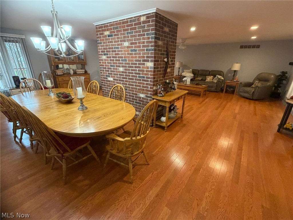 144 W 1st Street Minerva OH 44657