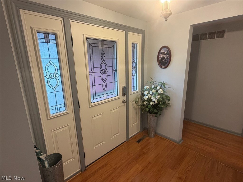 144 W 1st Street Minerva OH 44657