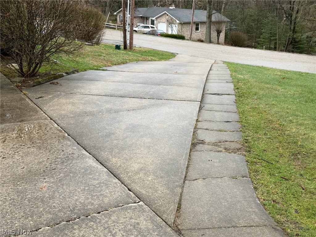144 W 1st Street Minerva OH 44657