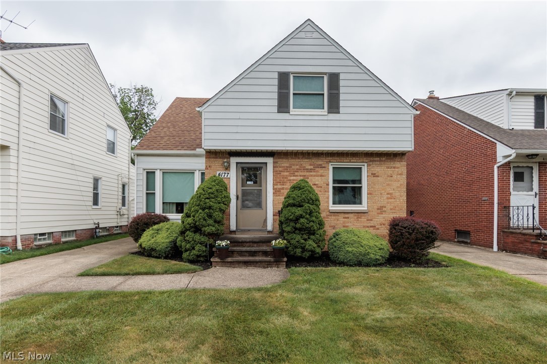 4177 Stonehaven Road South Euclid OH 44121