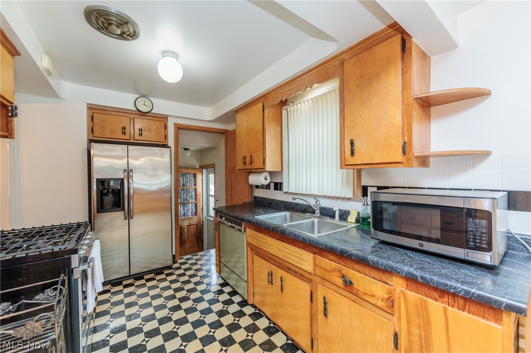 4177 Stonehaven Road South Euclid OH 44121