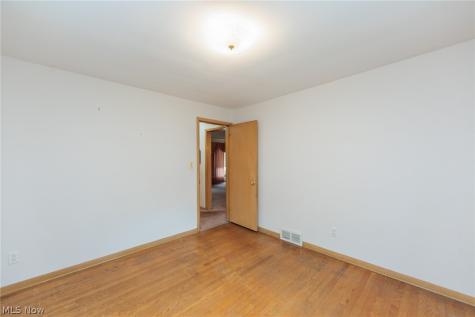 4177 Stonehaven Road South Euclid OH 44121
