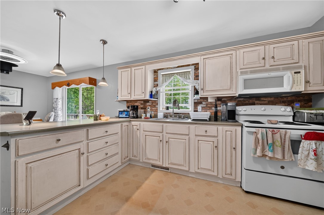 2947 Sheffield Road Jefferson OH 44047