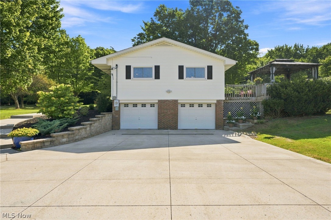 18082 Kenston Lake Drive Chagrin Falls OH 44023