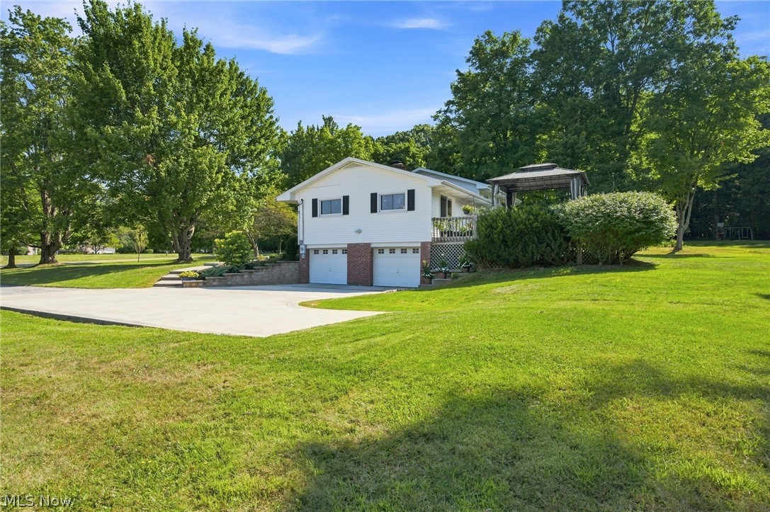 18082 Kenston Lake Drive Chagrin Falls OH 44023