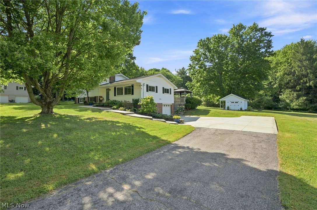 18082 Kenston Lake Drive Chagrin Falls OH 44023