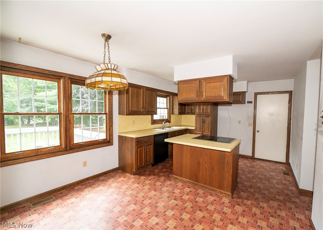 241 Kent Circle NE New Philadelphia OH 44663