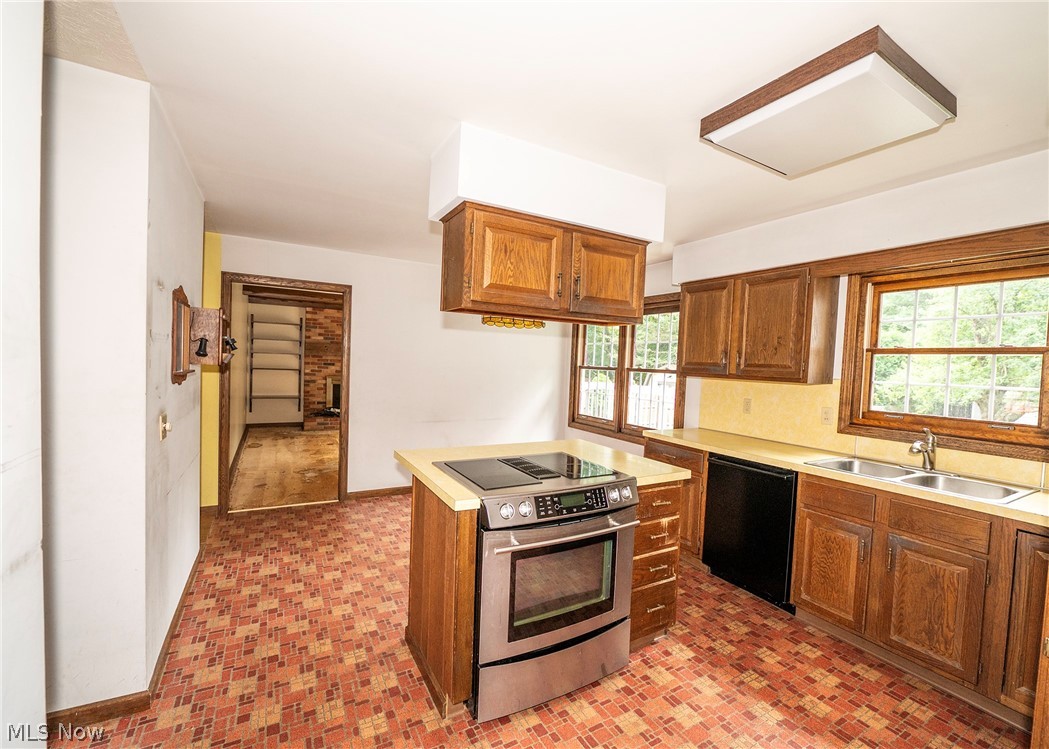 241 Kent Circle NE New Philadelphia OH 44663