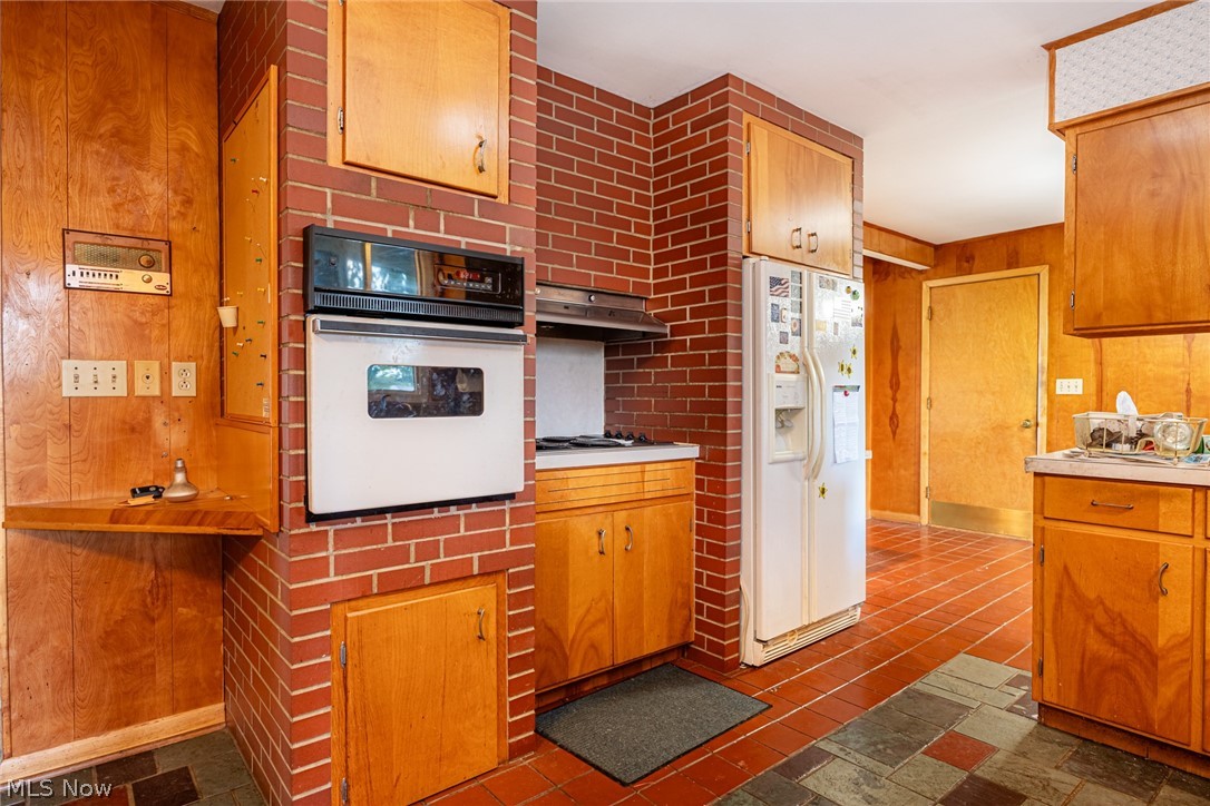 756 Ridgewood Drive Coshocton OH 43812