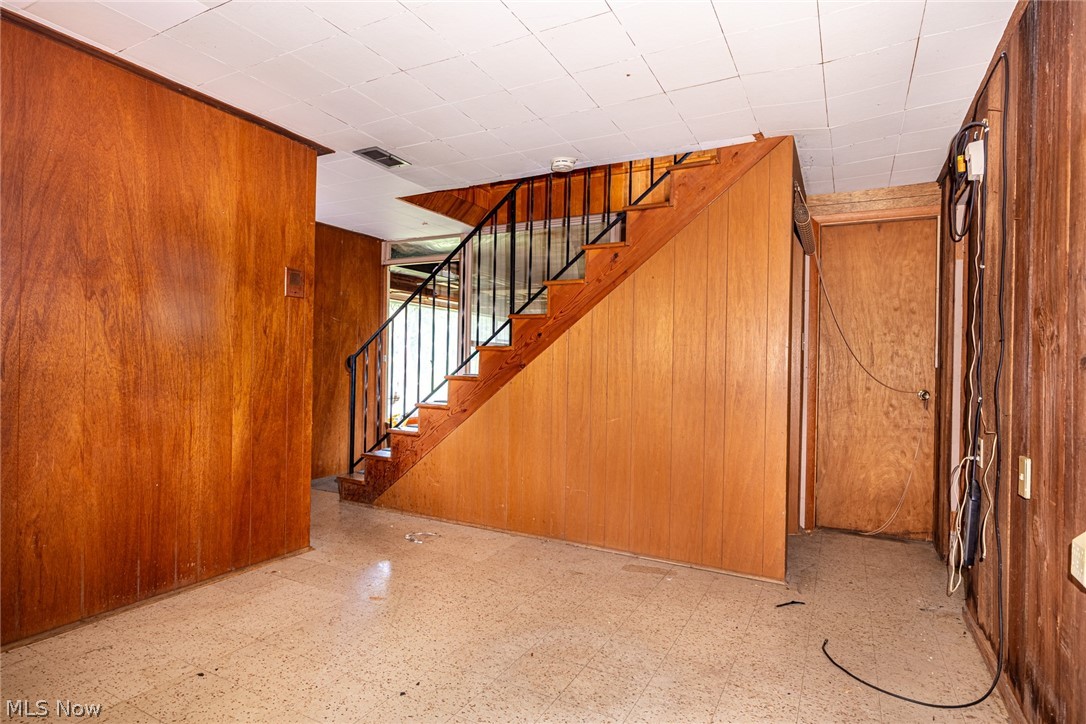 756 Ridgewood Drive Coshocton OH 43812