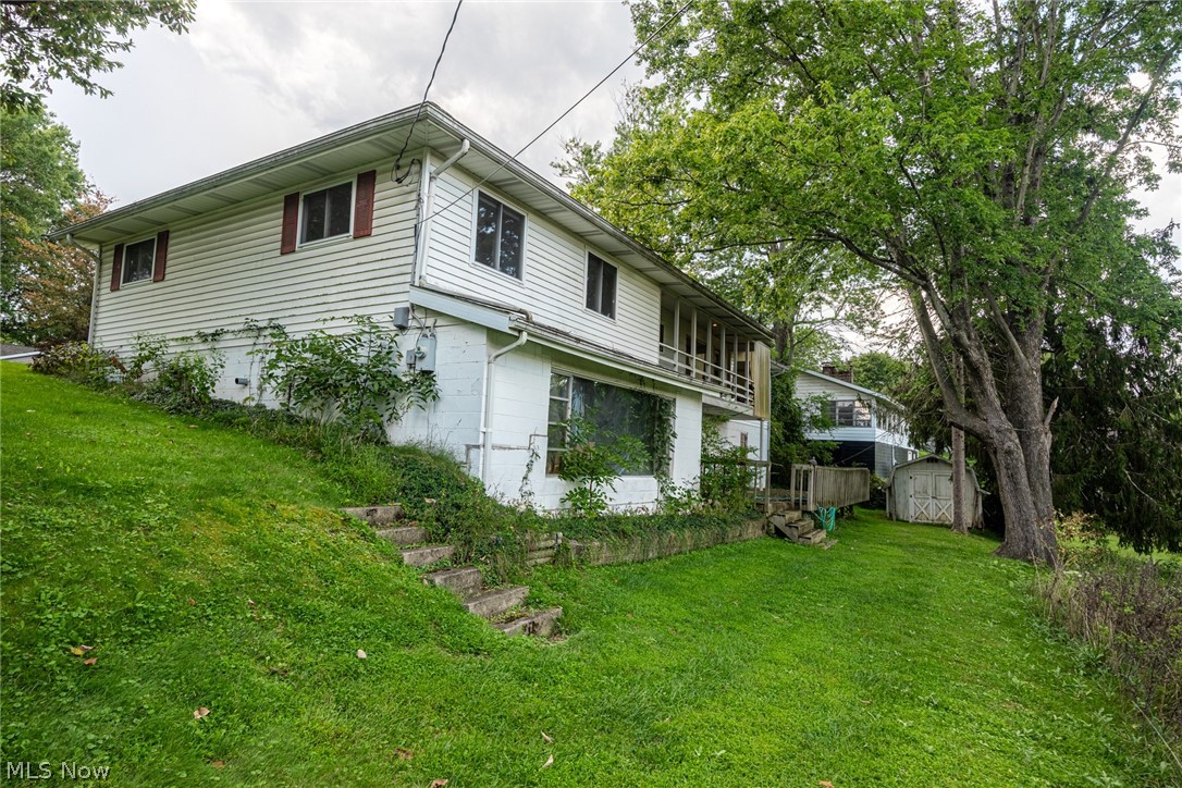 756 Ridgewood Drive Coshocton OH 43812