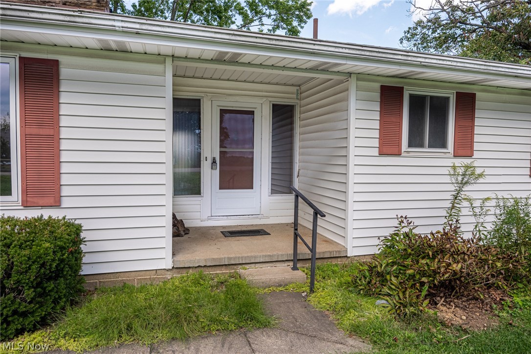 756 Ridgewood Drive Coshocton OH 43812
