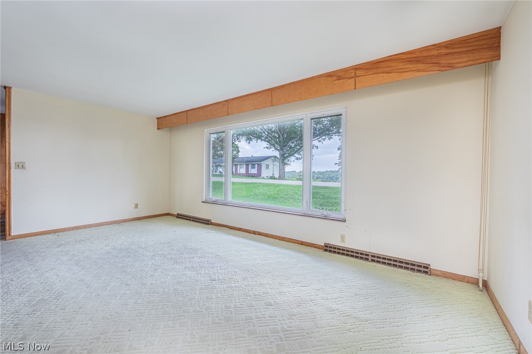 756 Ridgewood Drive Coshocton OH 43812