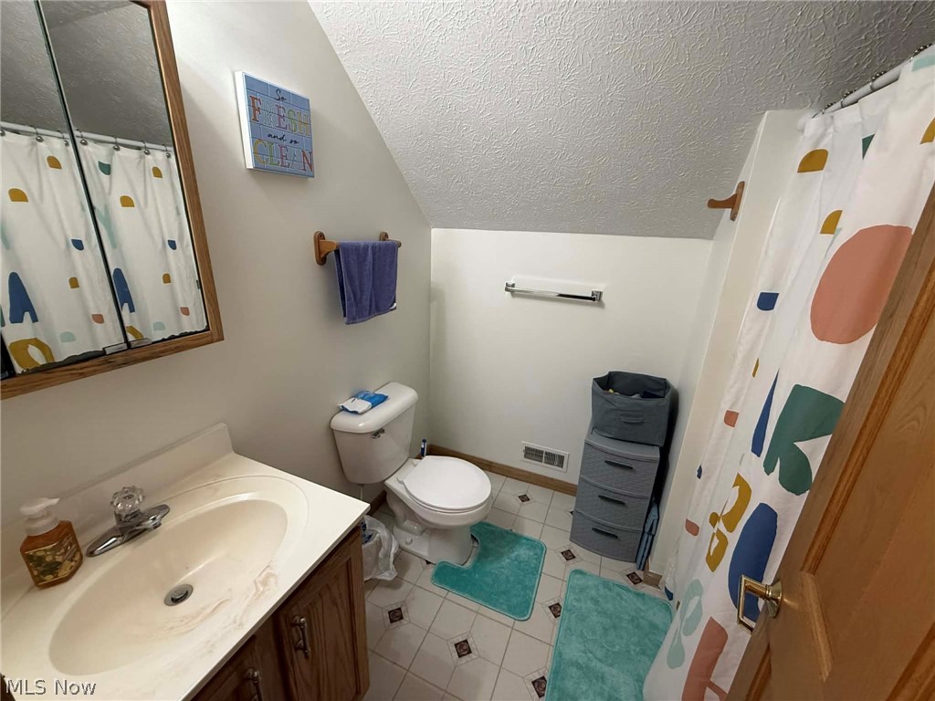 7170 Old Town Road Mount Perry OH 43760
