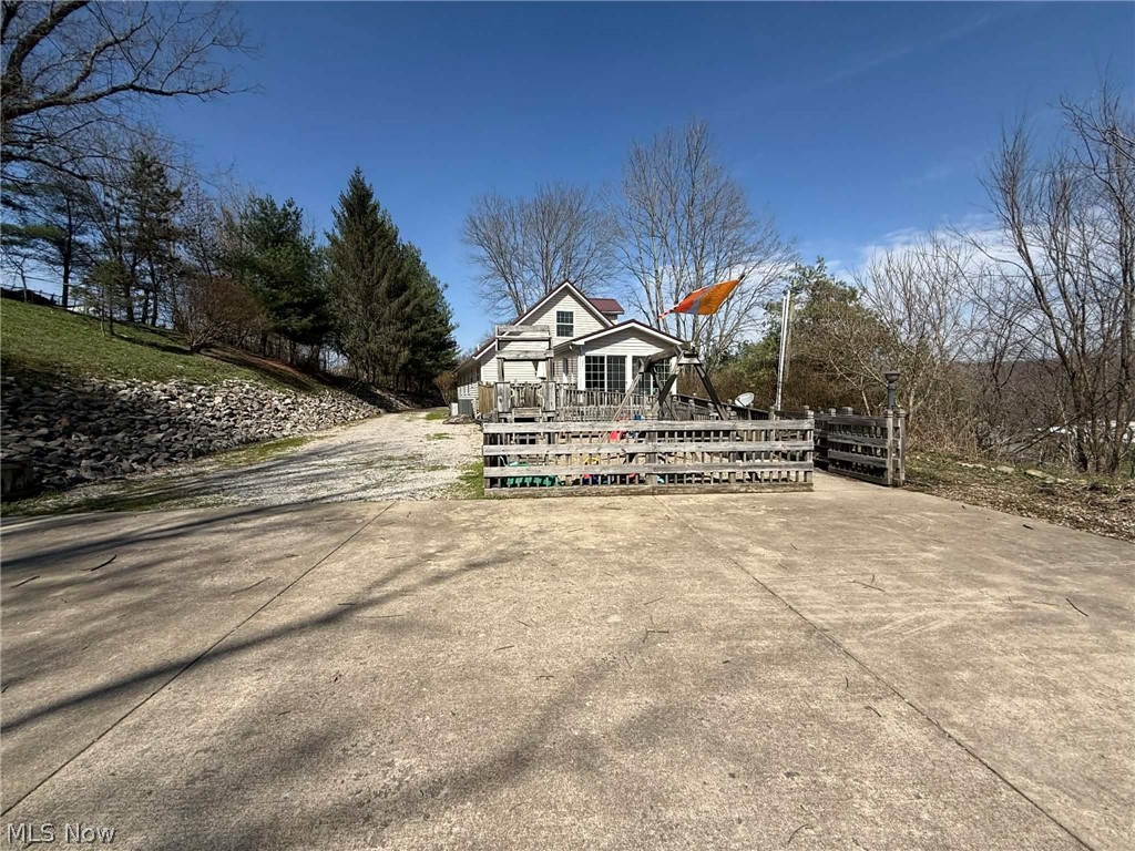 7170 Old Town Road Mount Perry OH 43760