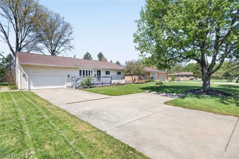 8218 Webster Road Strongsville OH 44136