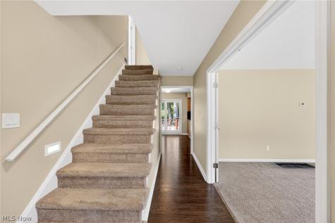 27864 Edgepark Boulevard North Olmsted OH 44070