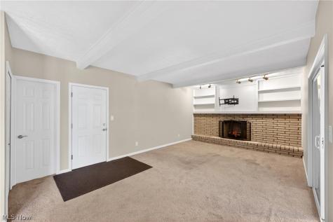 27864 Edgepark Boulevard North Olmsted OH 44070
