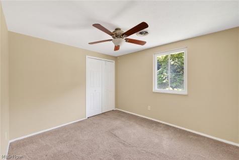 27864 Edgepark Boulevard North Olmsted OH 44070