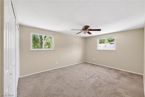 27864 Edgepark Boulevard North Olmsted OH 44070