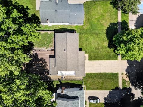 27864 Edgepark Boulevard North Olmsted OH 44070