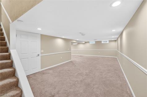 27864 Edgepark Boulevard North Olmsted OH 44070
