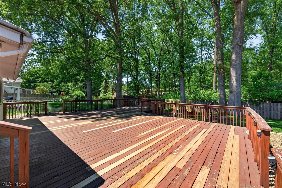 27864 Edgepark Boulevard North Olmsted OH 44070