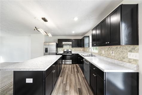 3189 Sunny Brook Drive Akron OH 44312