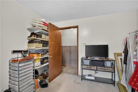 3284 Klages Boulevard Tallmadge OH 44278