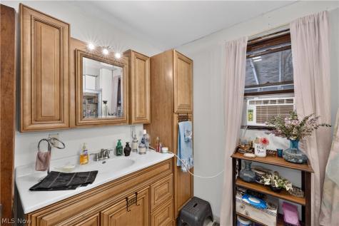 3284 Klages Boulevard Tallmadge OH 44278