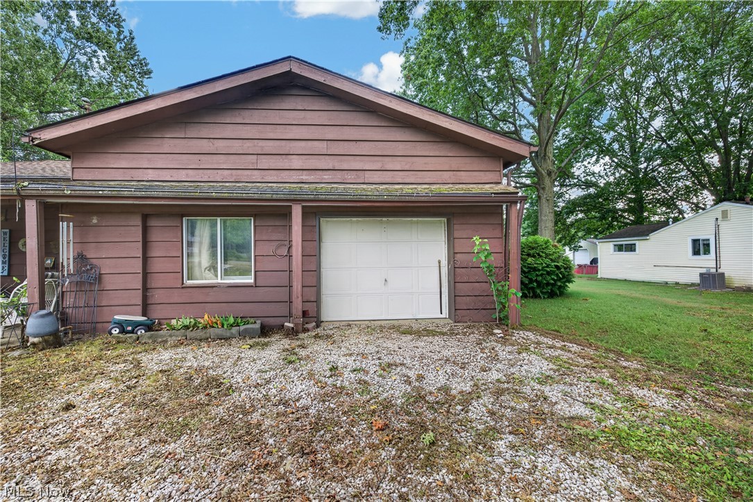3284 Klages Boulevard Tallmadge OH 44278