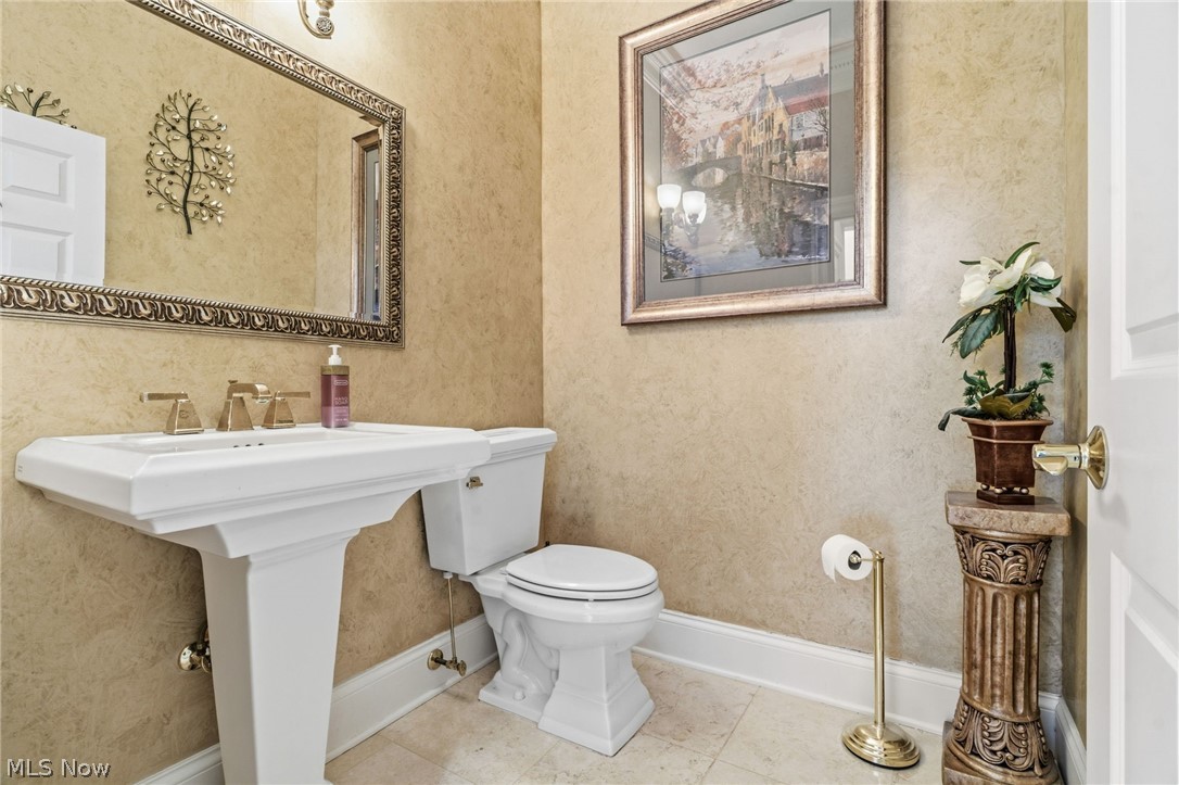1524 Eagle Watch Street NE Canton OH 44721