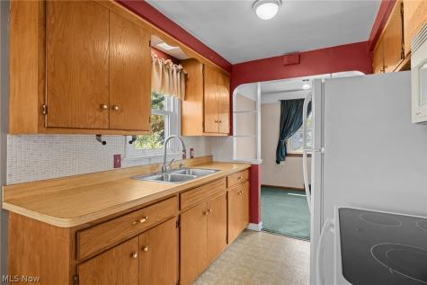 2906 Priscilla Avenue Parma OH 44134