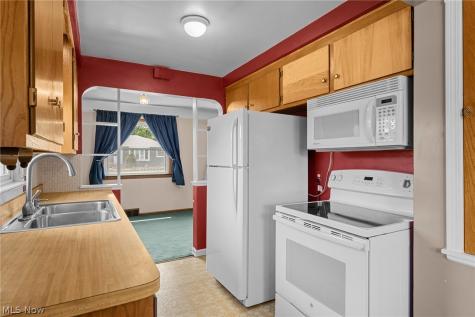 2906 Priscilla Avenue Parma OH 44134