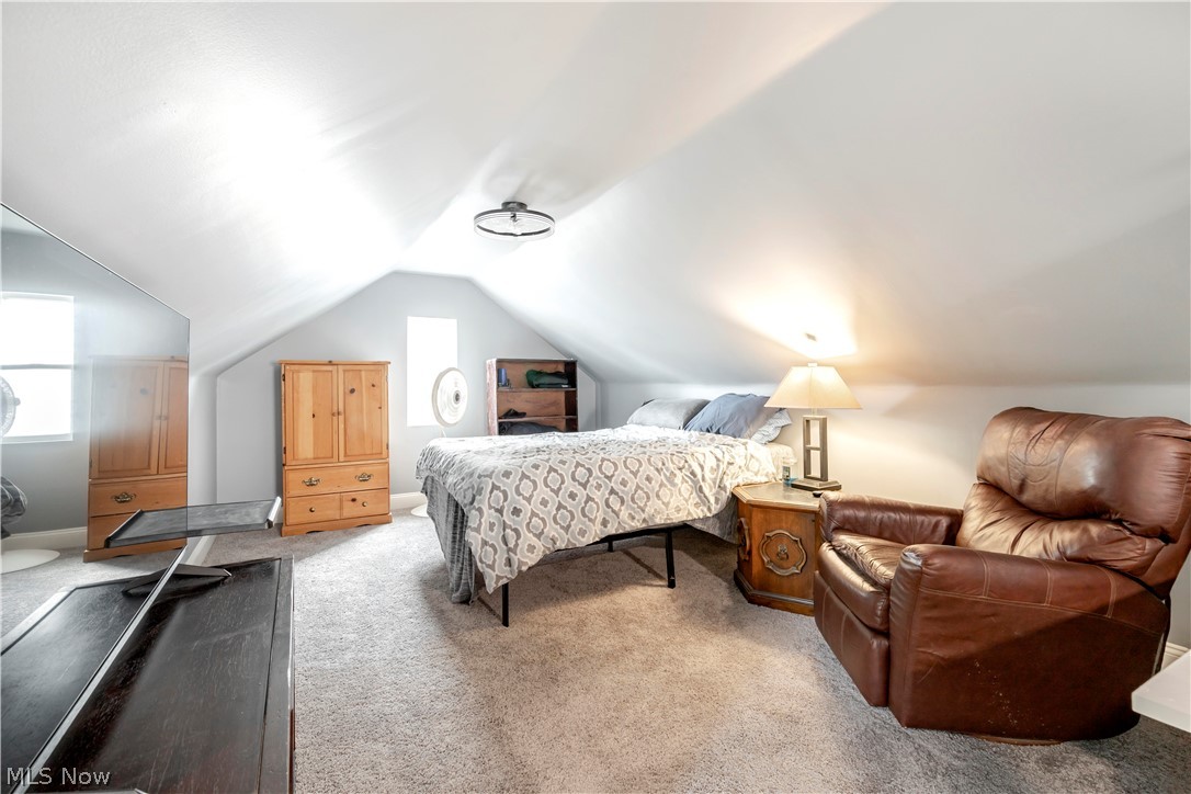 14707 Delaware Avenue Lakewood OH 44107