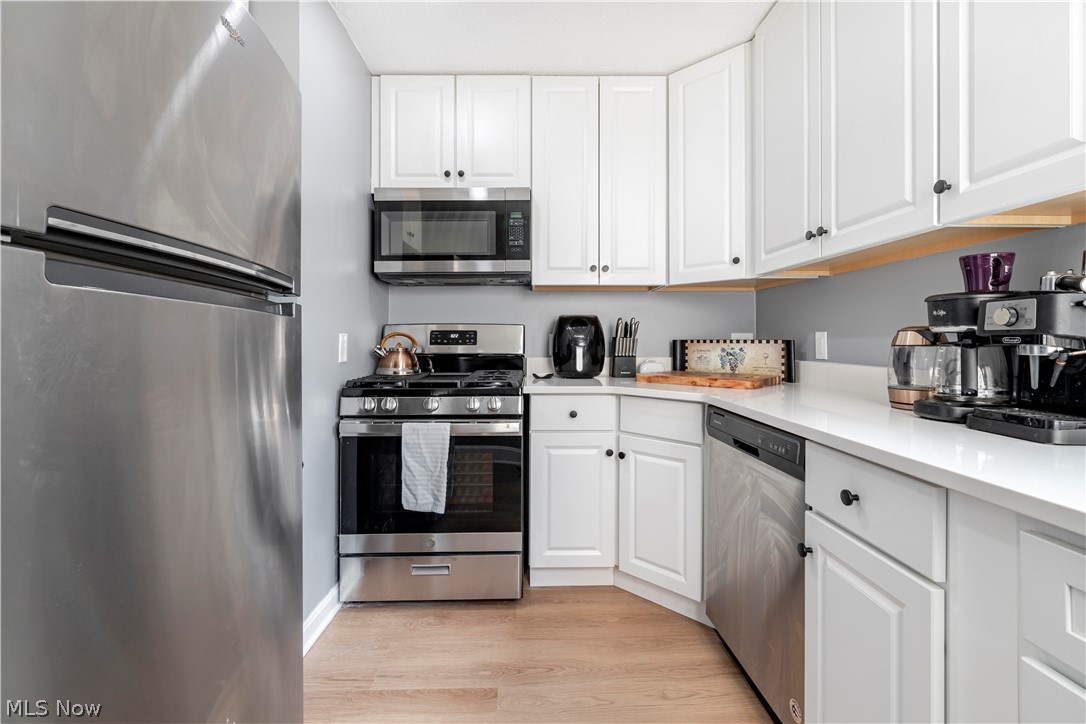14707 Delaware Avenue Lakewood OH 44107