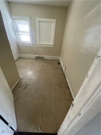 3288 Scranton Road Cleveland OH 44109