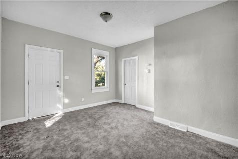 9610 Edmunds Avenue Cleveland OH 44106