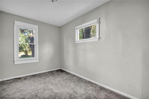 9610 Edmunds Avenue Cleveland OH 44106