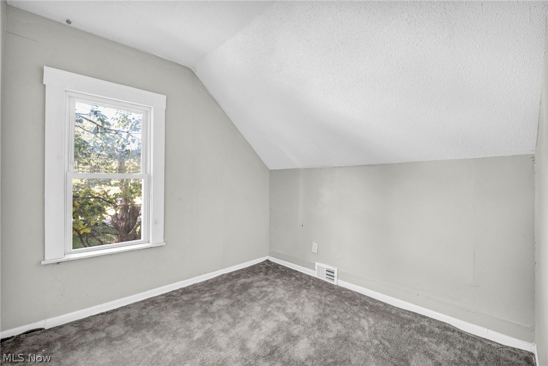 9610 Edmunds Avenue Cleveland OH 44106