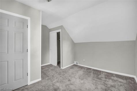 9610 Edmunds Avenue Cleveland OH 44106