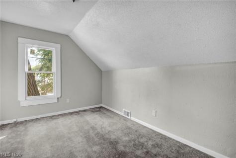 9610 Edmunds Avenue Cleveland OH 44106