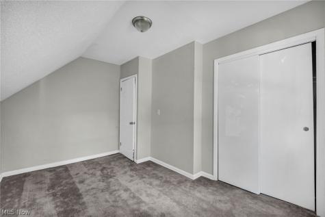 9610 Edmunds Avenue Cleveland OH 44106